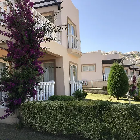 Bav Turquoise 2+1 Bahçe Katı Bogazici