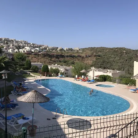 Appartement Bav Turquoise 2+1 Bahçe Katı Bogazici